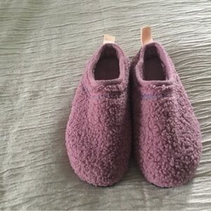 Bombas mauve fuzzy fleece Sunday Slippers clog slides 5